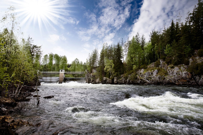 ”Permanentar syn på vattenkraften som helig i elproduktionen”