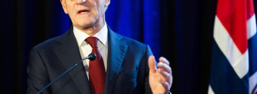 Kritik mot Norgepriser i Riksdagen